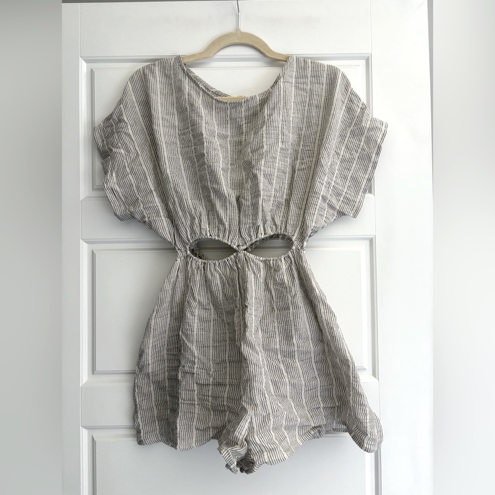 NWT Miou Muse Linen Cutout Romper